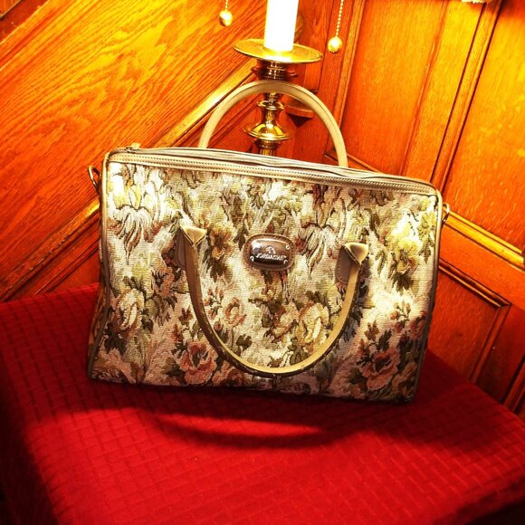 Vintage ~~~ JORDACHE ~~~ Travel Bag with Shoulder Strap - Picture 1 of 2